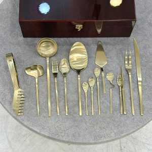 ست قاشق و چنگال طلایی